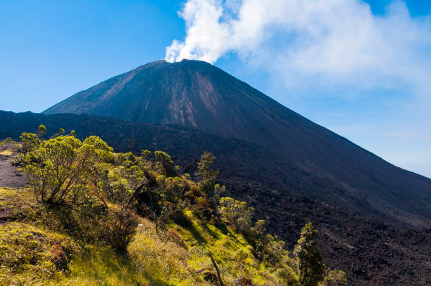 Cosas increíbles para hacer en Guatemala ir al volcán